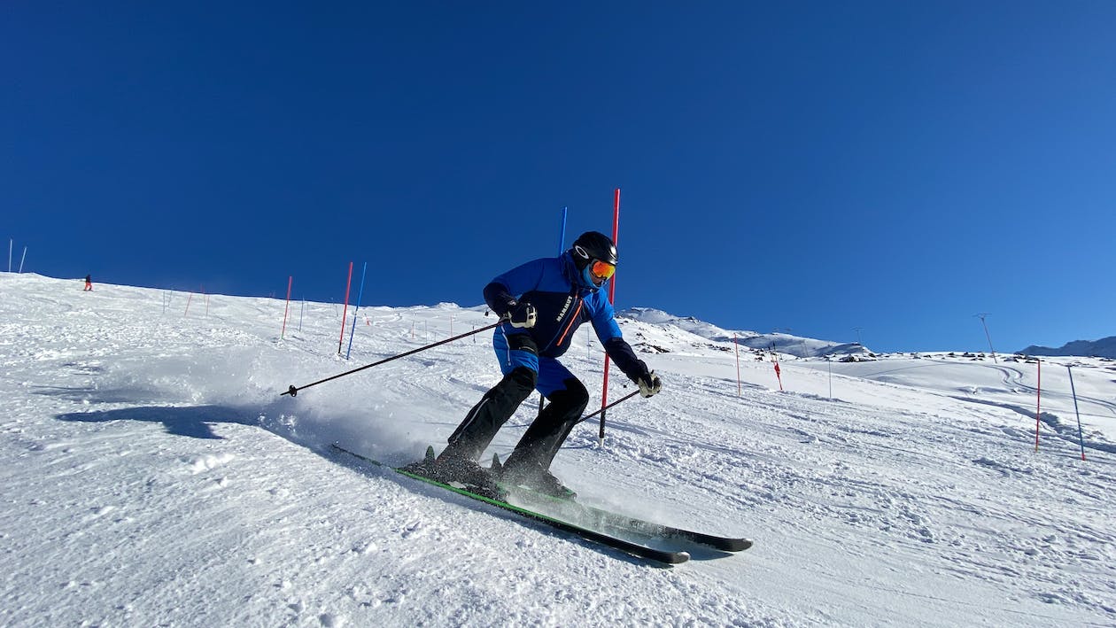 Mt Buller ski hire Mt Buller village ski hire Ski hire book online